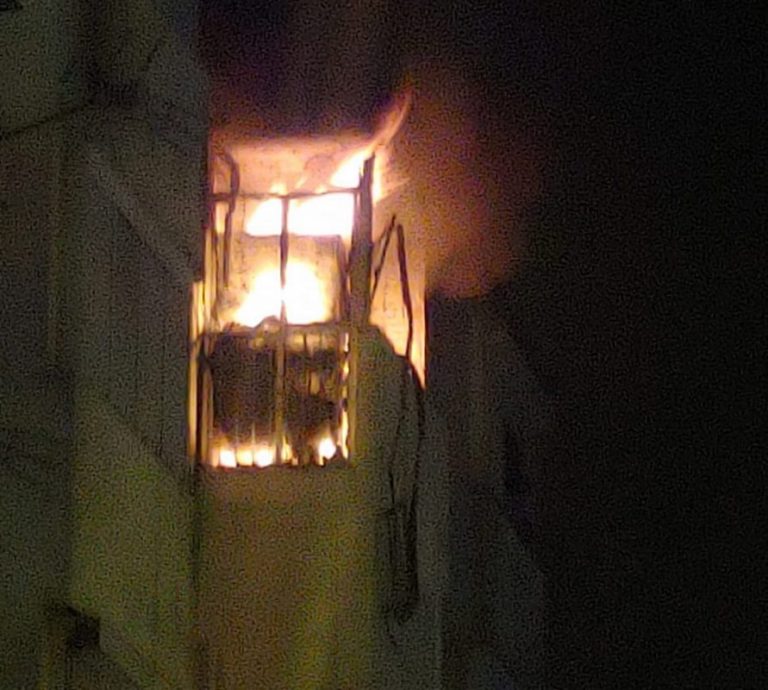 Fallece el bebé de 25 días herido en el incendio de La Hispanidad en Huelva
