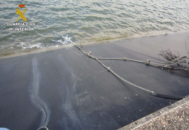 Rescatan a una mujer que cayó a una balsa de agua en Aljaraque intentando salvar a un perro