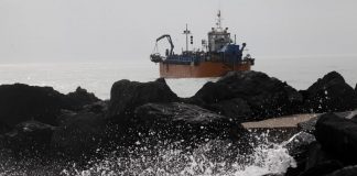 Rescatan a un mariscador que desapareció este lunes en aguas de Punta Umbría