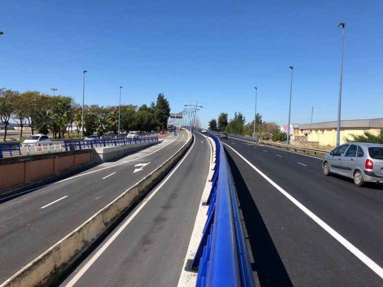 Interceptan una furgoneta con 1.740 kilos de hachís en el puente del Odiel (Huelva)
