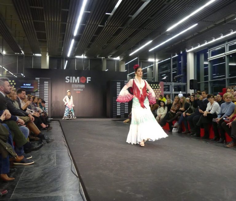 Lo mejor de la moda flamenca onubense ya brilla en el Salón Internacional de la Moda Flamenca (SIMOF)