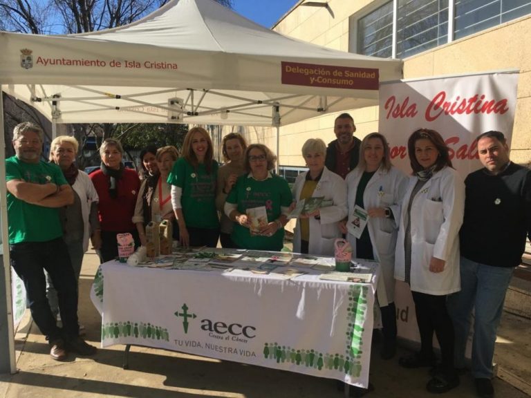 Isla Cristina vuelve a sumarse al Día Mundial de la Lucha contra el Cáncer
