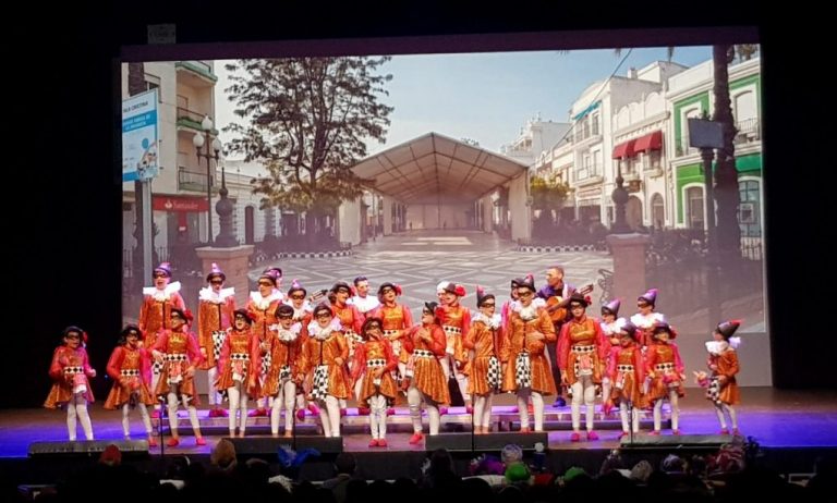 Isla, Ayamonte y Punta viven ya intensamente sus concursos de agrupaciones de carnavaleras