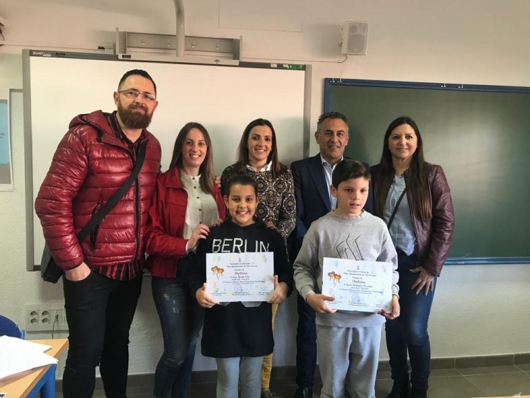 Dos alumnos del Reina María Cristina ganan el II Concurso Escolar de Relatos de Carnaval de Isla