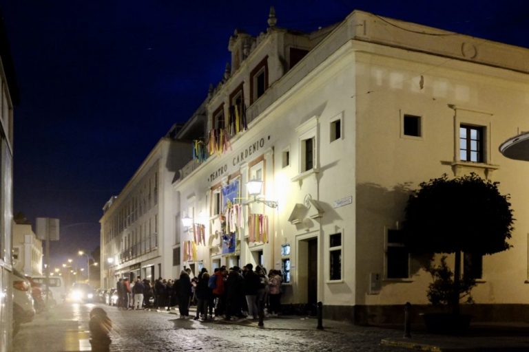 Expectación en Ayamonte ante el inicio de la venta de entradas para el concurso del carnaval