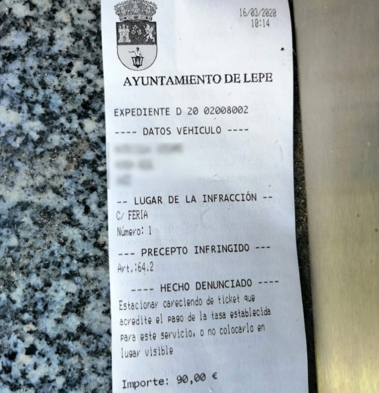 Lamentan que en Lepe se haya multado este lunes a coches aparcados en zona ORA y el Ayuntamiento la suspende