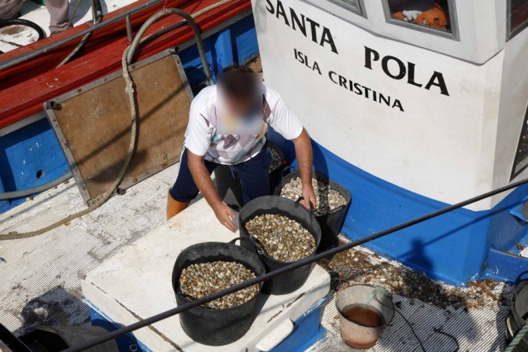 Coronavirus: Marinos de Isla y Punta fallecidos en naufragio, despedidos en estricta intimidad