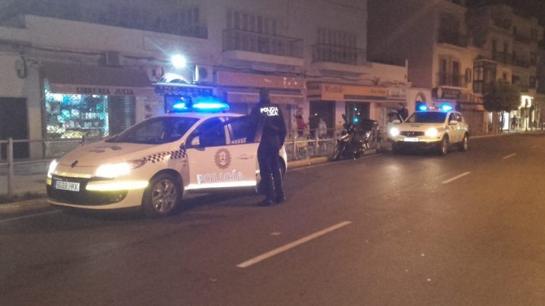 Detenido en Ayamonte por saltarse el confinamiento para forzar un vehículo del que robó pertenencias