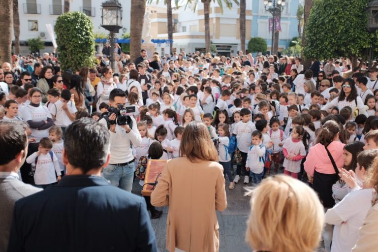 Un millar de niños reclaman en Ayamonte igualdad plena entre hombres y mujeres