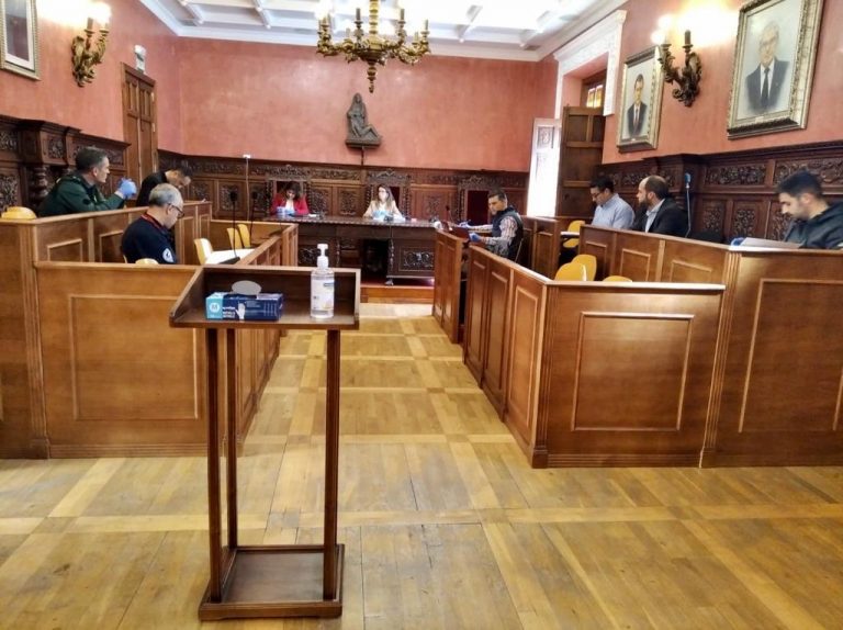 Ayuntamiento de Ayamonte y fuerzas de seguridad se reúnen para coordinar las medidas frente al Covid-19