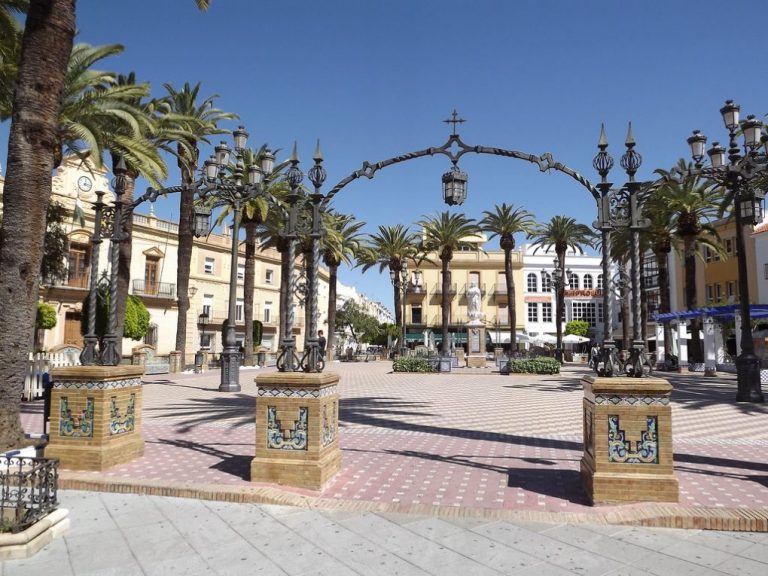 Una marcha educativa en Ayamonte o el deporte en Punta marcan este viernes los actos de la mujer en la costa