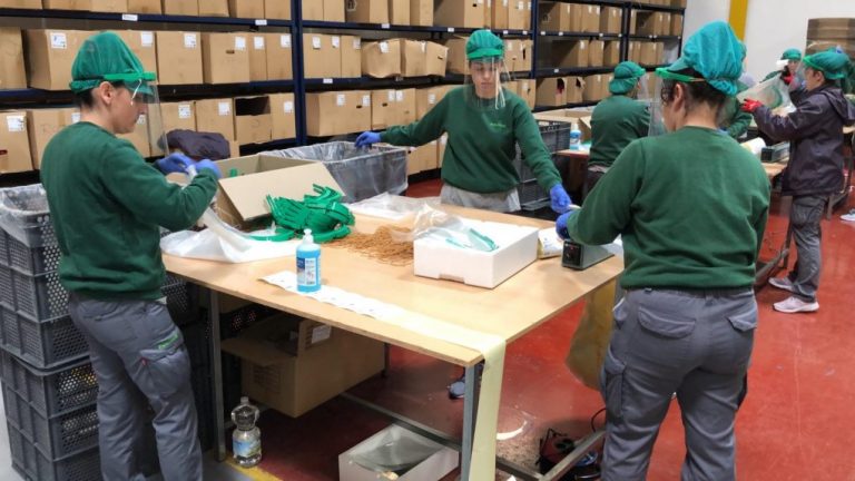 Una empresa de Lepe y una de Granada se unen para fabricar máscaras protectoras a escala industrial