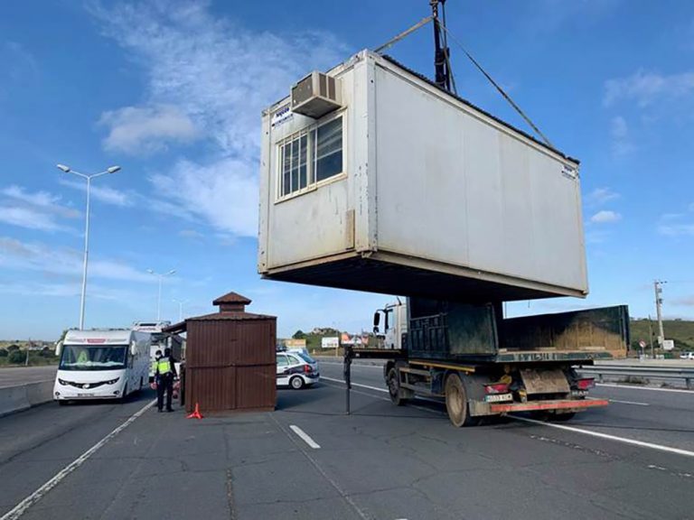 Isla Canela cede una caseta a la policía española y portuguesa para mejorar los controles en la frontera