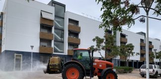 Punta Umbría activa un nuevo plan especial de desinfección centrado en la salida de los menores