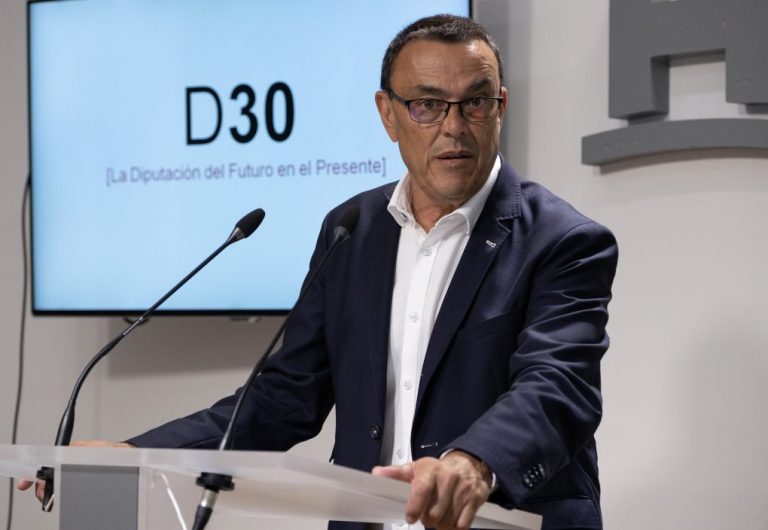 Diputación destina dos millones de euros a planes de empleo para el desarrollo de la provincia onubense