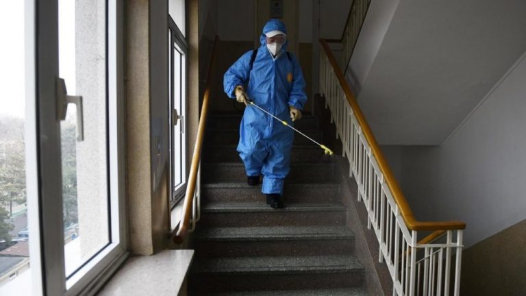 Coronavirus: municipios más poblados de Huelva aconsejan contra el contagio en comunidades de propietarios