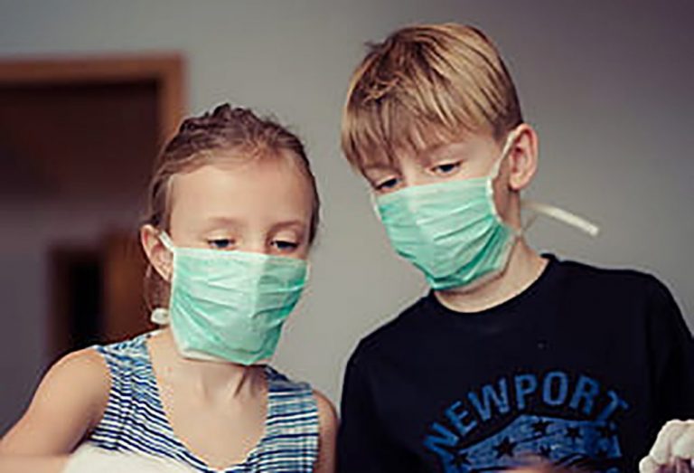 Ayuntamiento y Centro de Salud de Punta hacen recomendaciones para el uso de mascarillas en menores