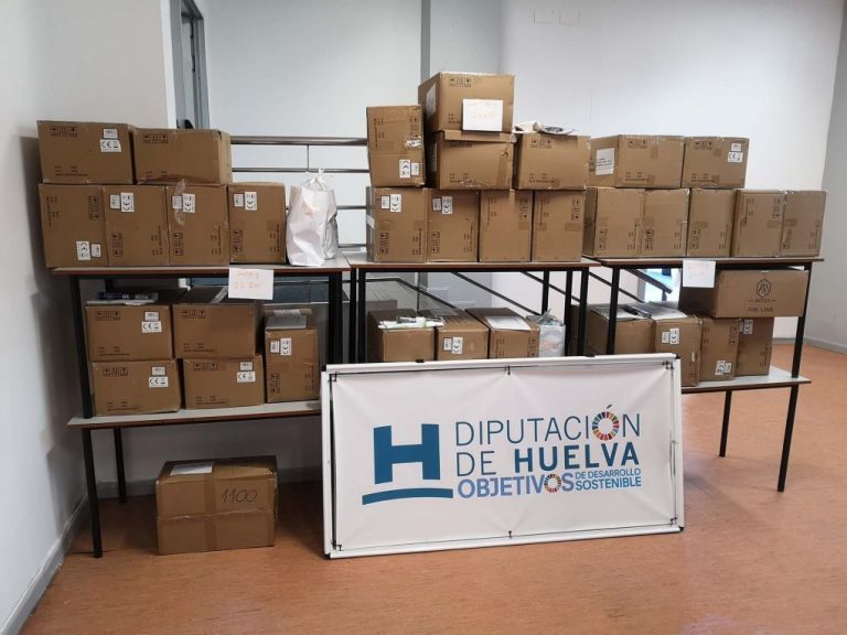 Diputación reparte a los Ayuntamientos de Huelva 100.000 mascarillas para servicios esenciales municipales