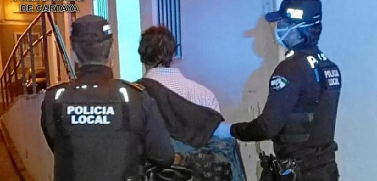 Sorprendido en Cartaya dentro del coche que iba a robar