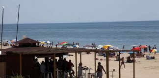 Chiringuitos onubenses consideran «inviable» abrir el 25 de mayo
