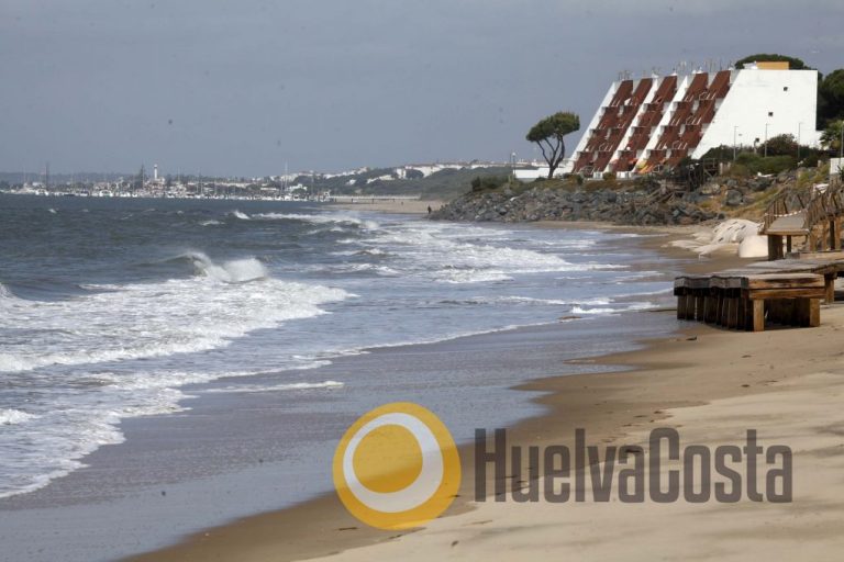 El pleno de Punta solicita que se actúe con carácter urgente en la playa de El Portil