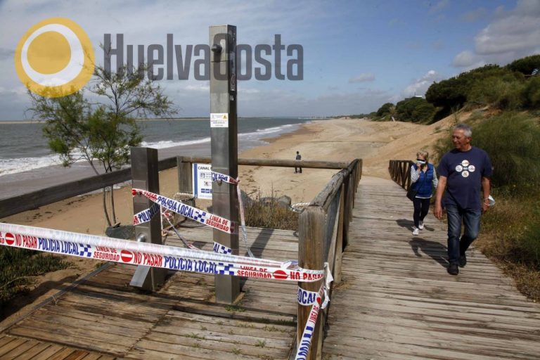 Los Ayuntamientos de la costa onubense trabajan en la reapertura de las playas con «incertidumbre»