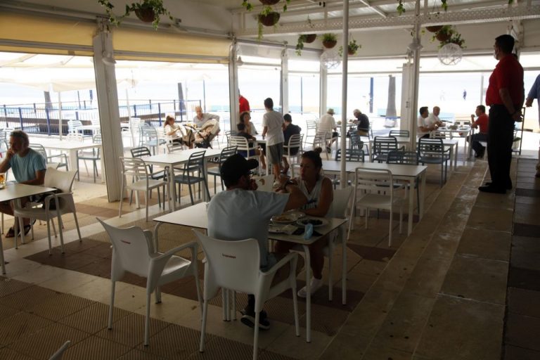 Lepe exime de la tasa por ocupación de vía pública al comercio y la hostelería hasta fin de año