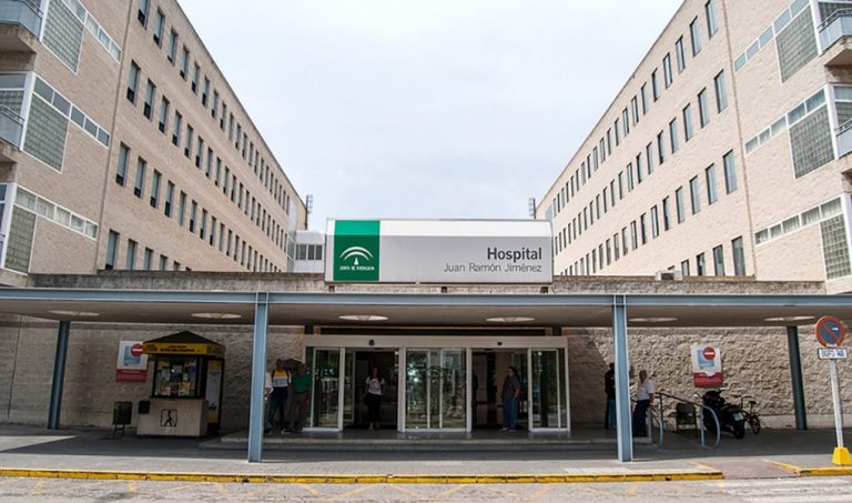 Heridos dos trabajadores tras el derrumbe del techo de una caseta en Huelva