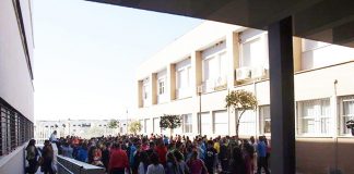 Piden a la Junta medidas contra la masificación de los centros educativos de Aljaraque