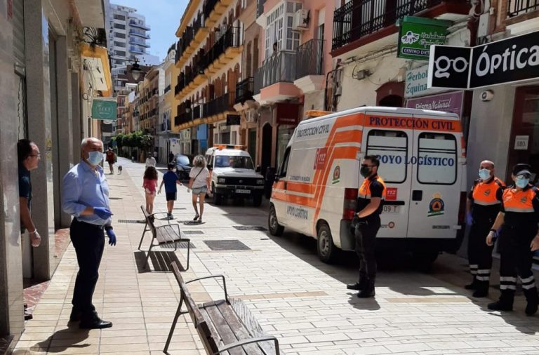 El Gobierno reparte en Huelva más de 160.000 mascarillas en nodos de transporte, municipios y entidades