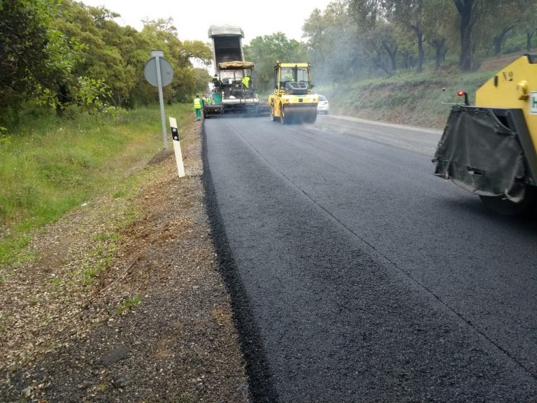 Arrancan las obras de rehabilitación del tramo fronterizo entre Cortegana y Rosal