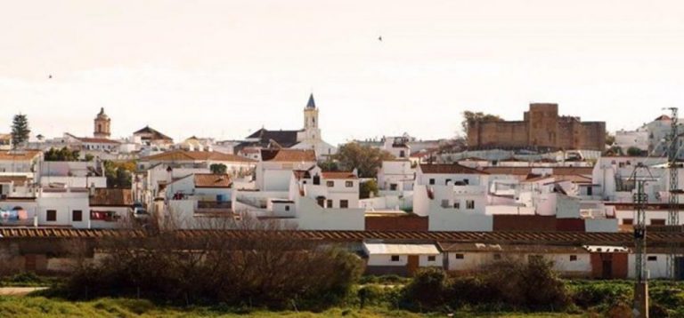 Más de 20 años de cárcel por violar y amenazar en Cartaya a una mujer en su casa tras entrar a robar