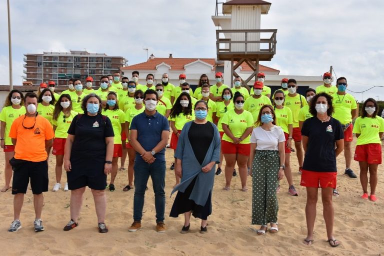 Punta señalizará con bandera azul y franja naranja las playas con aforo completo