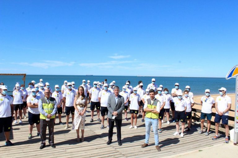 Ayuntamiento de Punta lamenta que “solo el 10%” de los auxiliares de playa contratados por la Junta son del municipio