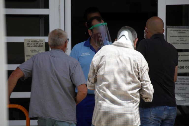 Isla Cristina suspende actividades tras saberse que un vecino estuvo en contacto con los positivos de Lepe