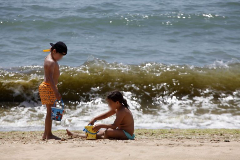 Las aguas de baño de las playas onubenses están en niveles de calidad “adecuados”