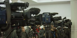 La Asociación de la Prensa de Huelva recomienda restringir ruedas de prensa por el coronavirus