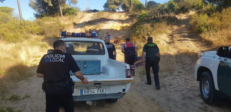 Rescatan a un ciclista tras sufrir un accidente en Cartaya