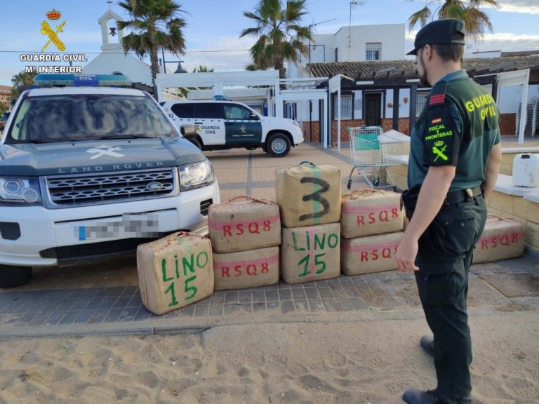 Detenidas seis personas en La Antilla e interceptados 750 kilos de hachís