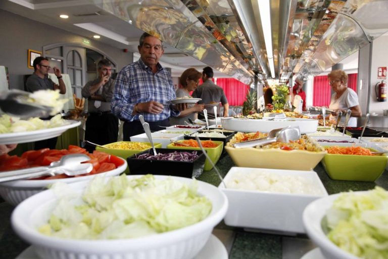 El turismo onubense acusa a los ayuntamientos de dejar al sector “a su suerte”