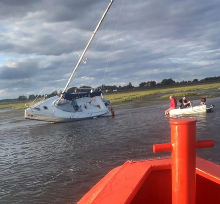 Rescatados dos veleros en los últimos días en el Guadiana e Isla Cristina