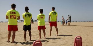 El Ayuntamiento de Ayamonte busca 28 socorristas para trabajar este verano en la playa