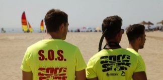 Reprochan a la Junta que «ningunee» a los ayuntamientos con los contratos de vigilantes de playa