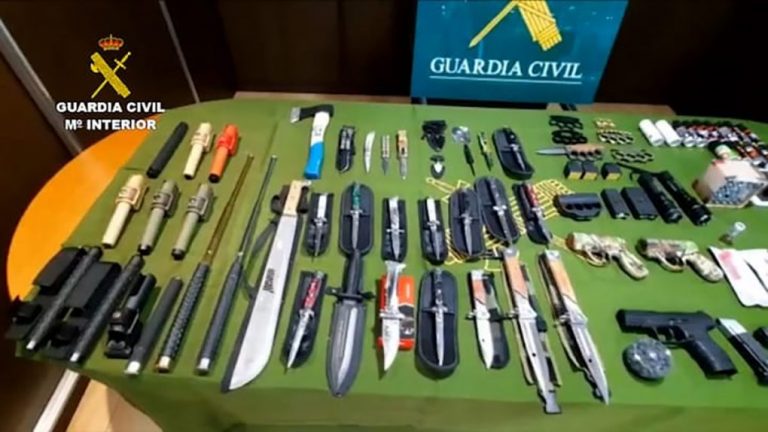 Dos detenidos en Almonte por tráfico y tenencia ilícita de armas, y contra la salud pública