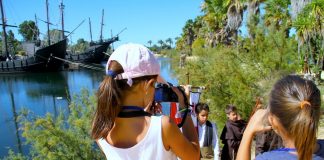 Talleres de artesanía y fotografía y ‘Cine bajo las estrellas’ animan las jornadas del Muelle de las Carabelas