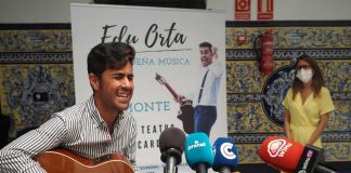 El artista local Edu Orta presenta su primer concierto en solitario en el Cardenio de Ayamonte