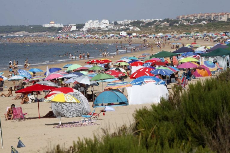 Avisos naranja y amarillo por calor este lunes en Andévalo, Condado, Sierra y Costa de Huelva