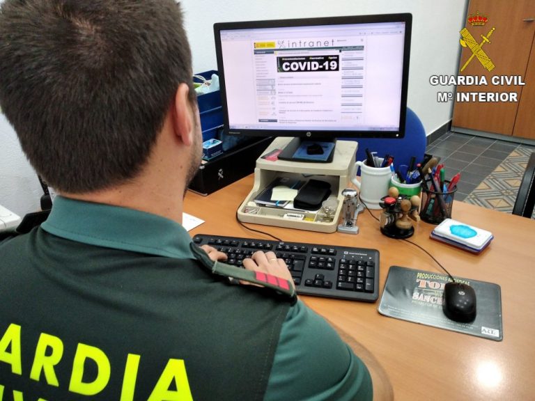 Roba la tarjeta de crédito a la persona a la que cuidaba en Gibraleón y se gasta 2.000 euros