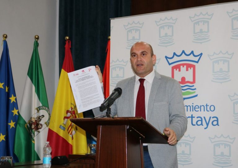 Alexis Landero renuncia a la Alcaldía de Cartaya y cumple su compromiso “en sólo 48 horas”