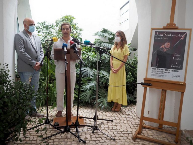 El ayamontino Santamaría celebra sus bodas de plata con la música acercando a España y Portugal